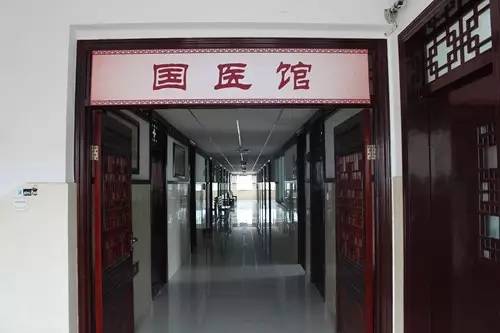 中醫藥法首度實施，民間中醫獲資格認證，診所開辦僅需備案